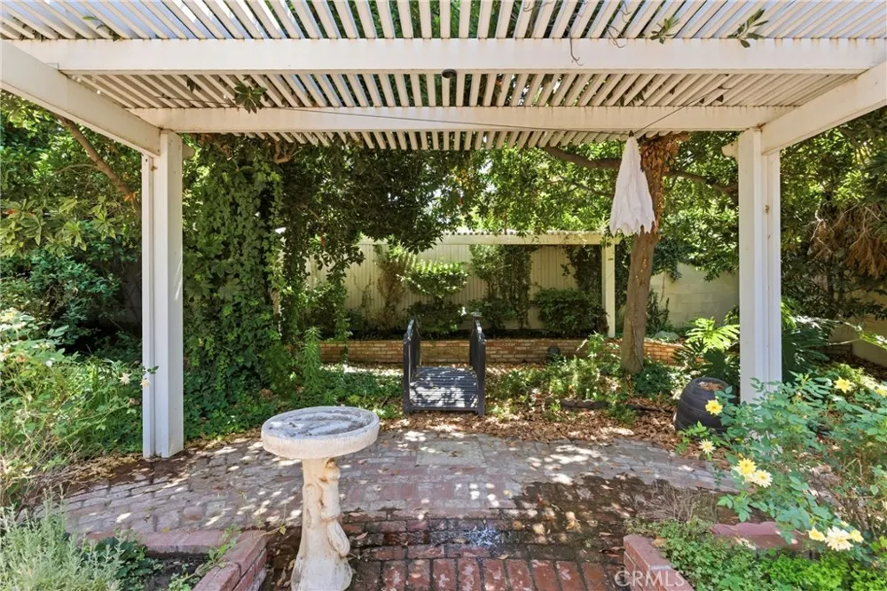 2512 Moffitt Way Bakersfield, CA 93309