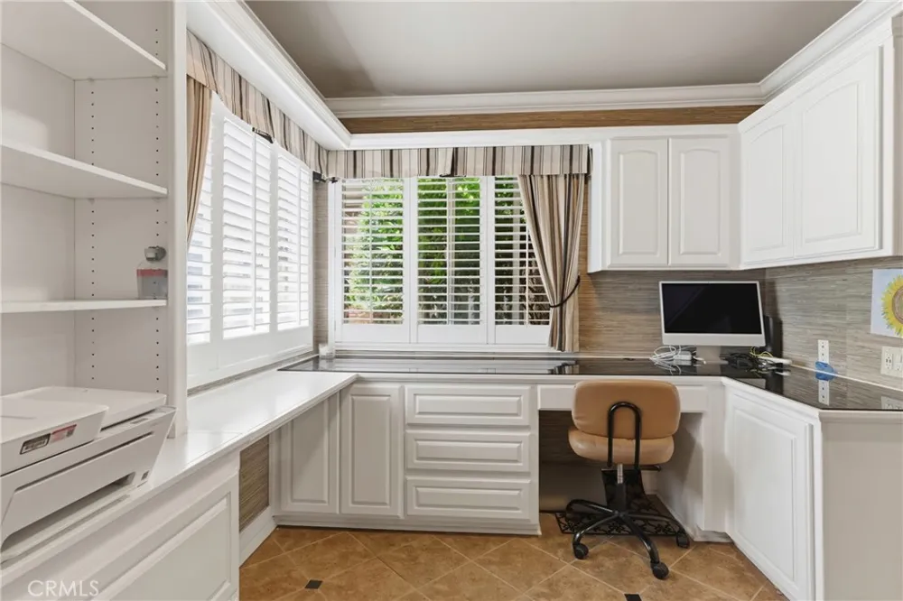 2512 Moffitt Way Bakersfield, CA 93309