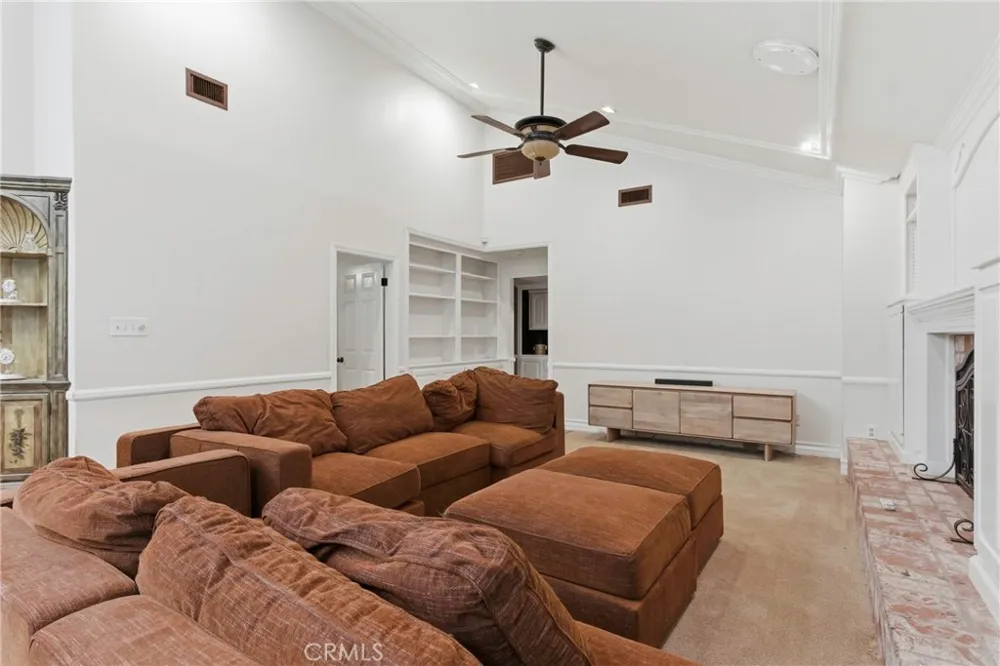 2512 Moffitt Way Bakersfield, CA 93309