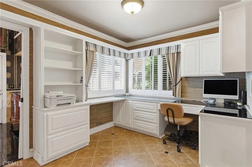 2512 Moffitt Way Bakersfield, CA 93309