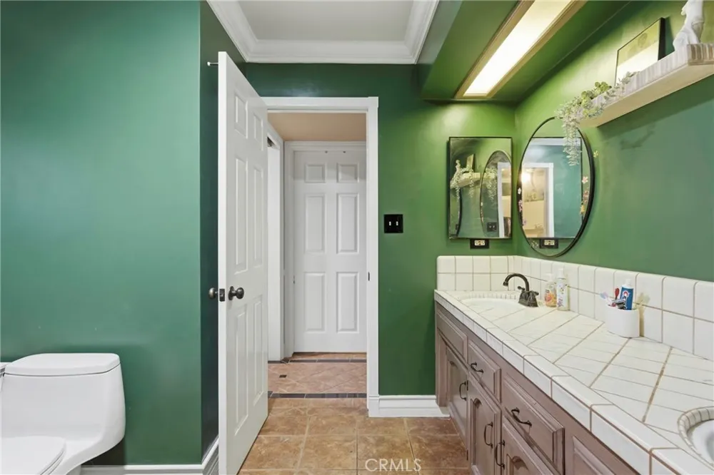 2512 Moffitt Way Bakersfield, CA 93309