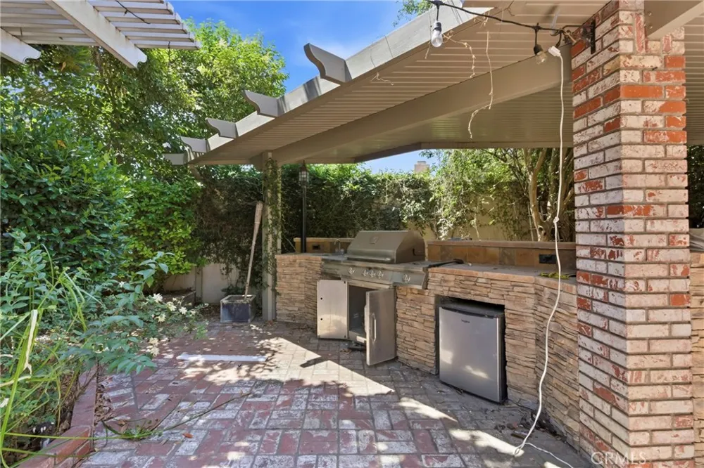 2512 Moffitt Way Bakersfield, CA 93309