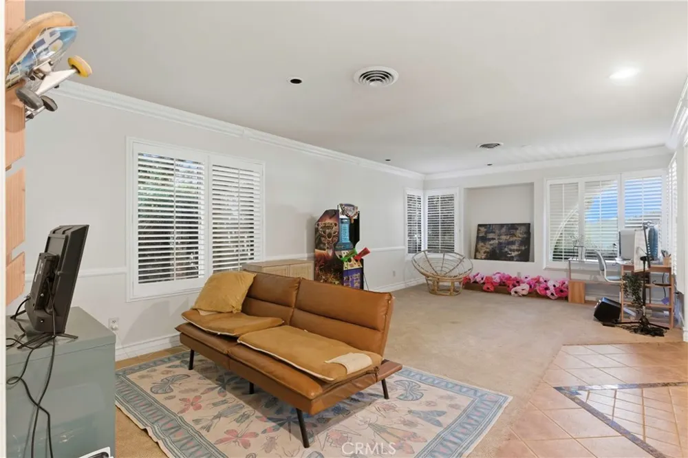 2512 Moffitt Way Bakersfield, CA 93309