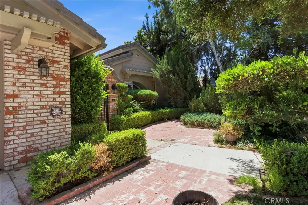 2512 Moffitt Way Bakersfield, CA 93309