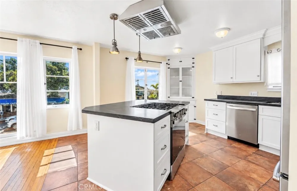 976 S Coast Highway #A Laguna Beach, CA 92651