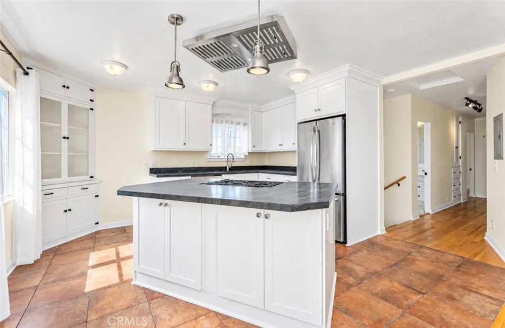 976 S Coast Highway #A Laguna Beach, CA 92651