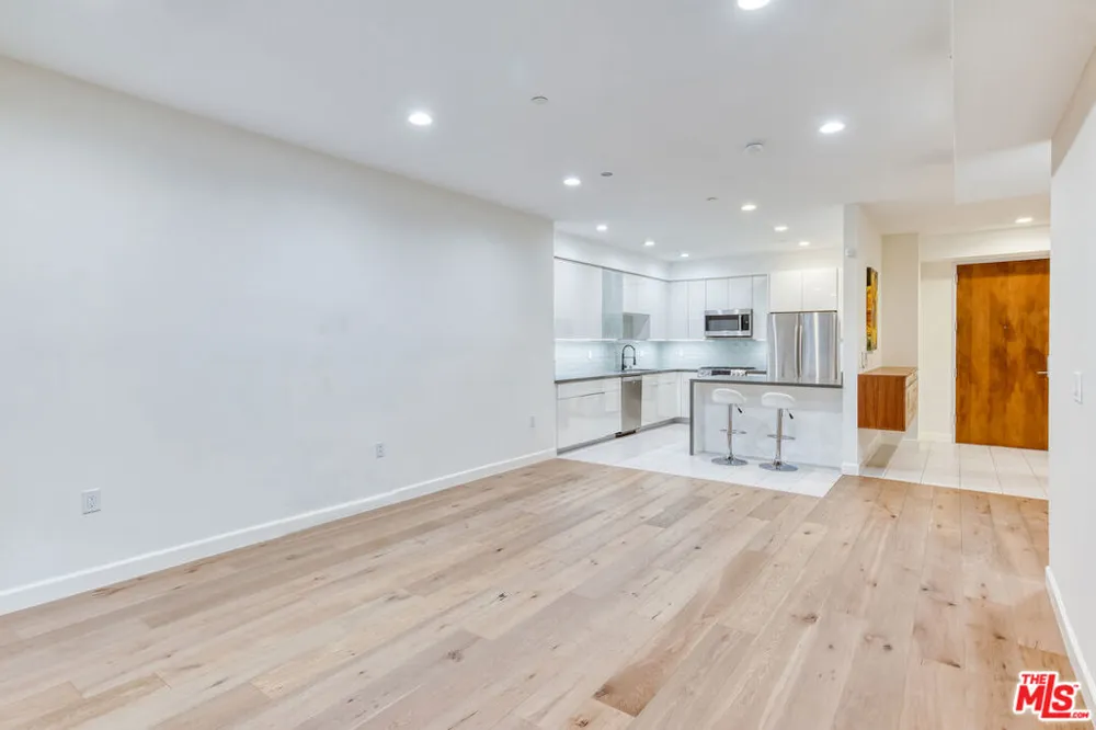 4813 Oakwood Avenue #103 Los Angeles, CA 90004