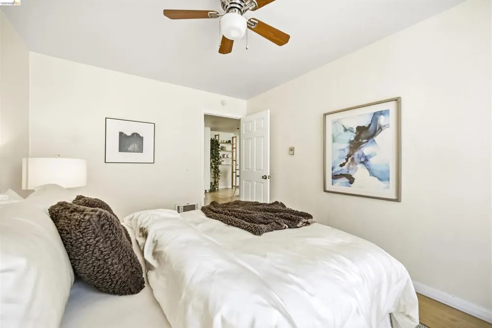 427 Lagunitas Ave #305 Oakland, CA 94610