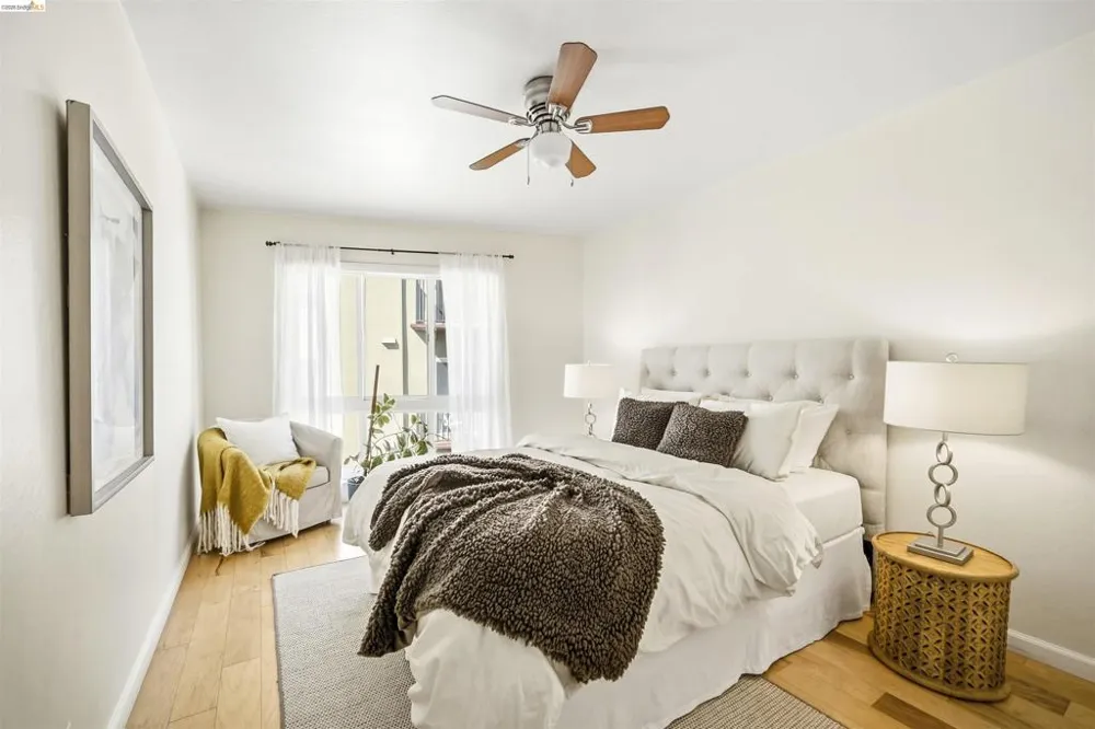 427 Lagunitas Ave #305 Oakland, CA 94610