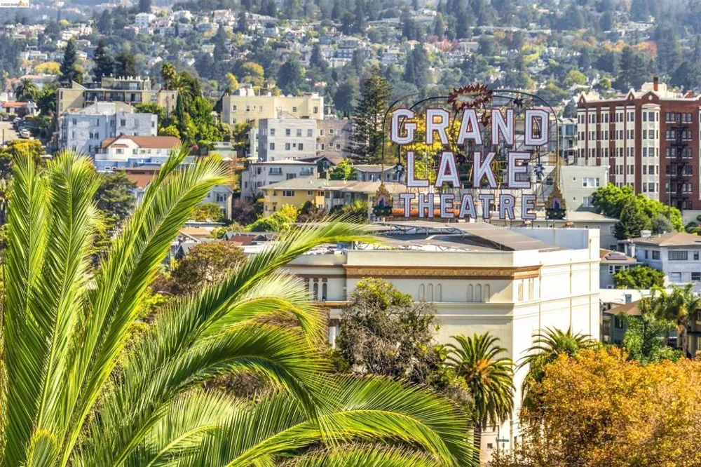 427 Lagunitas Ave #305 Oakland, CA 94610