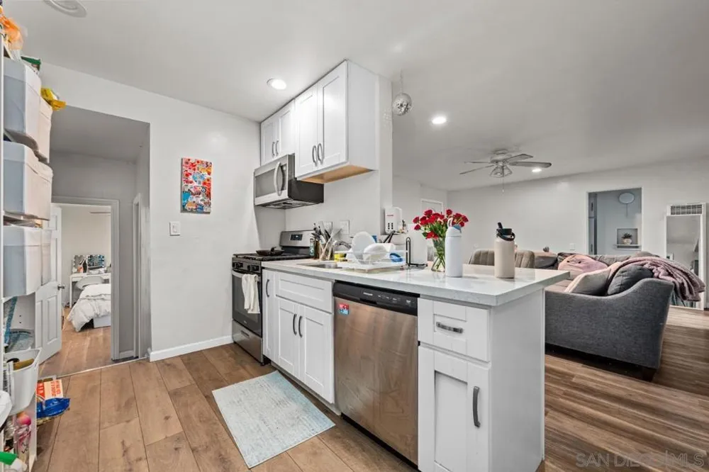 6239 Mary Lane Dr San Diego, CA 92115