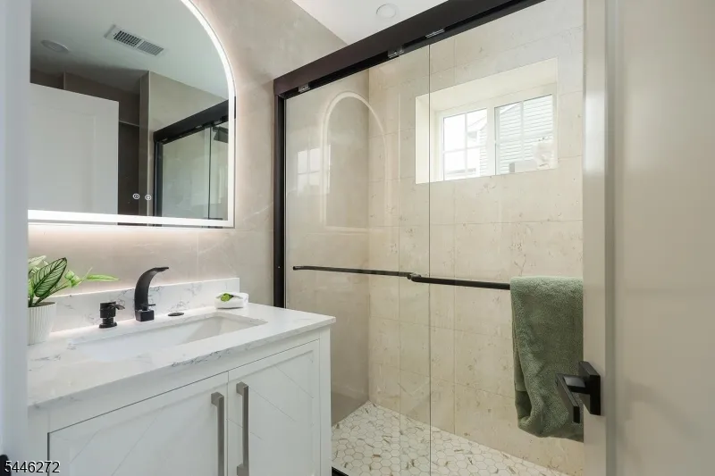 141 Lund Ave Edison, NJ 08820