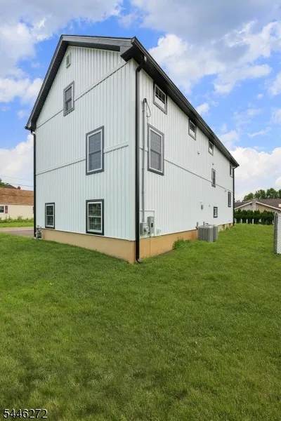 141 Lund Ave Edison, NJ 08820