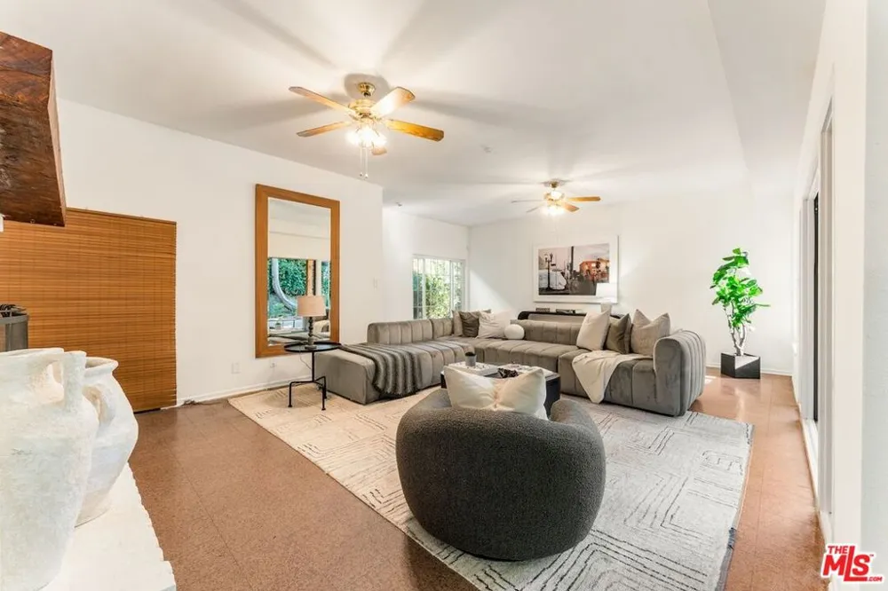 1115 Buena Vista Street South Pasadena, CA 91030