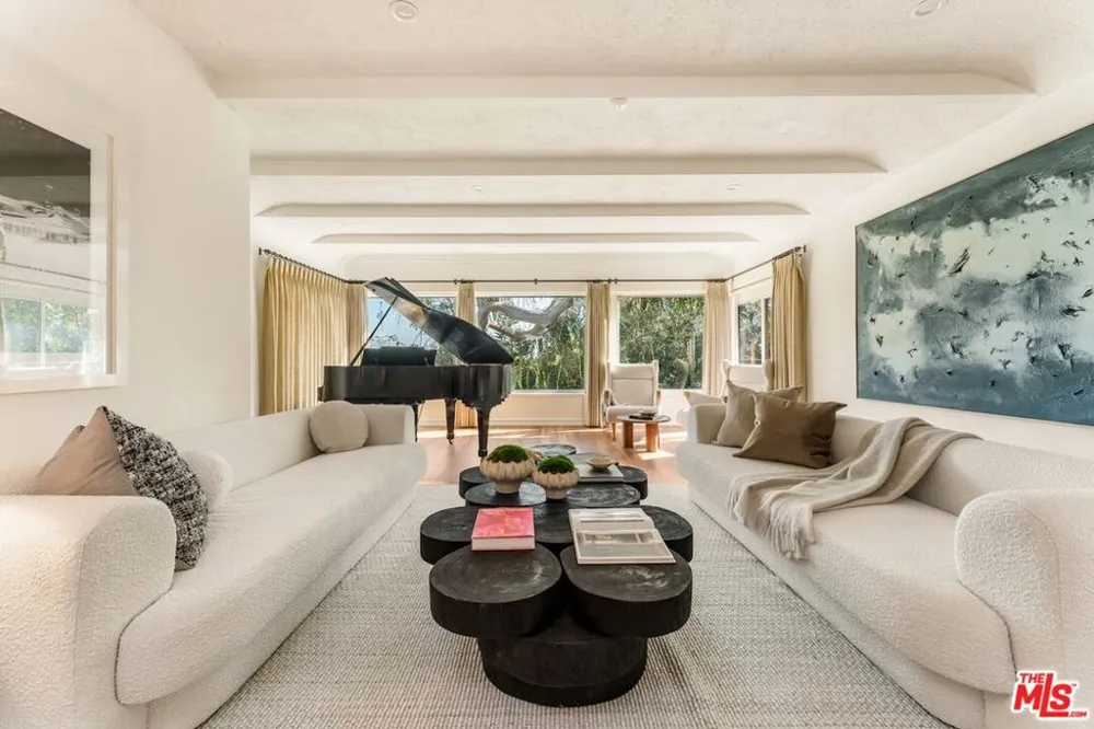 1115 Buena Vista Street South Pasadena, CA 91030