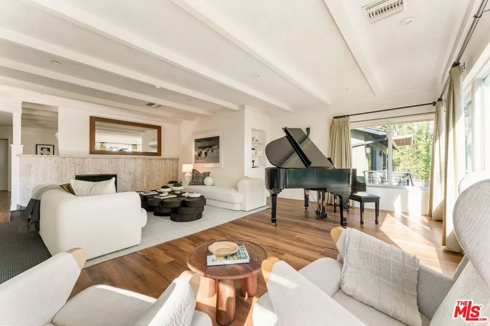 1115 Buena Vista Street South Pasadena, CA 91030