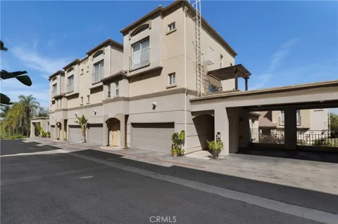5220 Premiere Hills #222