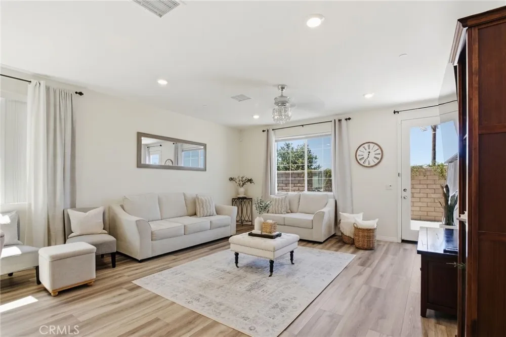 1919 Rodeo Hemet, CA 92545