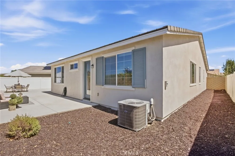 1919 Rodeo Hemet, CA 92545