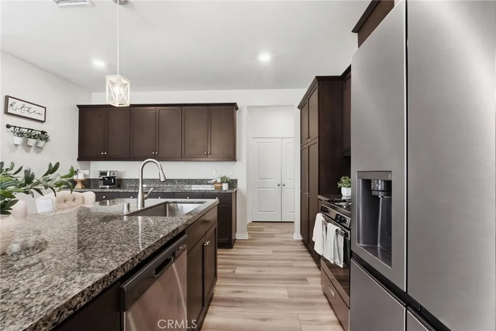 1919 Rodeo Hemet, CA 92545