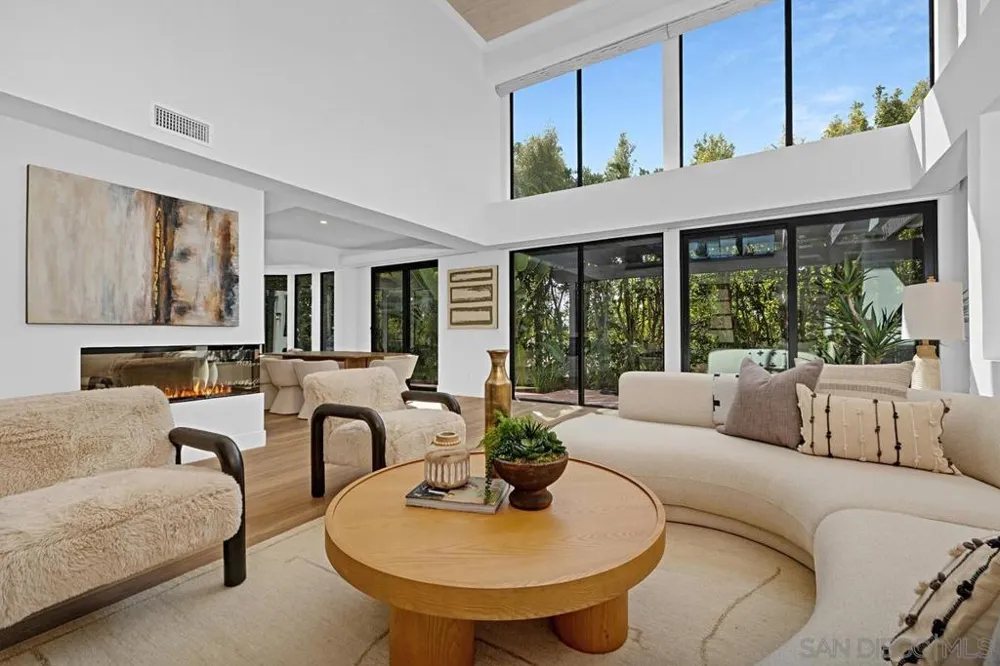 2815 Camininto Merion La Jolla, CA 92037