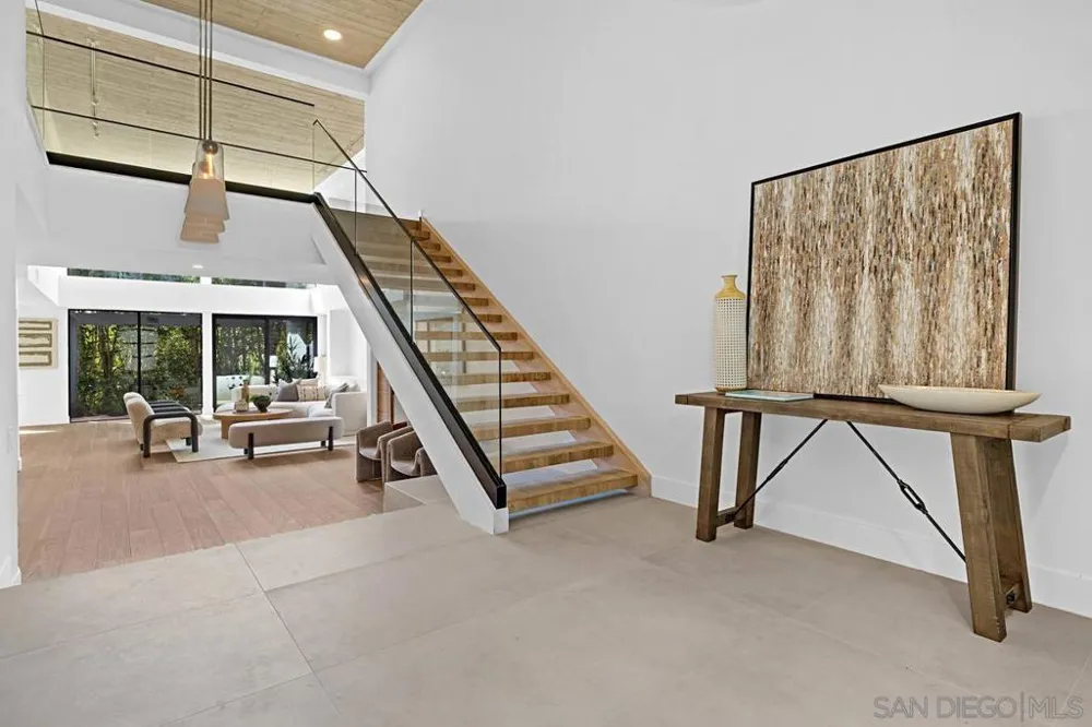 2815 Camininto Merion La Jolla, CA 92037