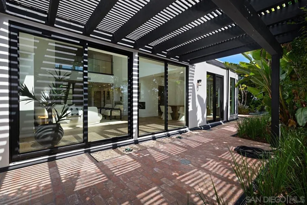 2815 Camininto Merion La Jolla, CA 92037