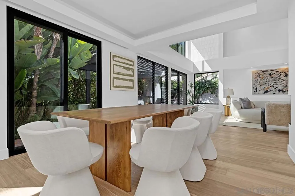 2815 Camininto Merion La Jolla, CA 92037