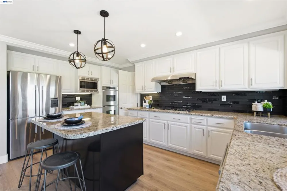310 Sunset Dr Danville, CA 94506