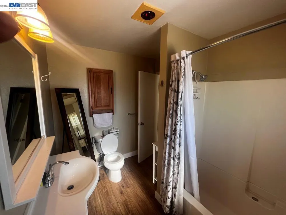 250 Clearlake Ave Lakeport, CA 95453