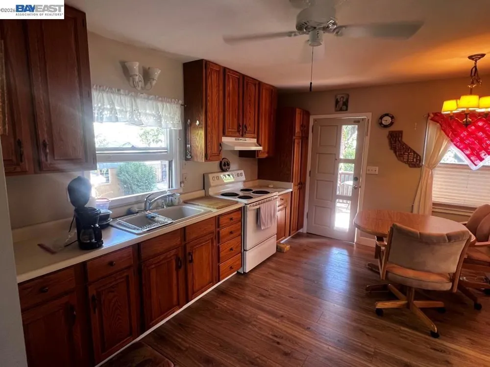 250 Clearlake Ave Lakeport, CA 95453