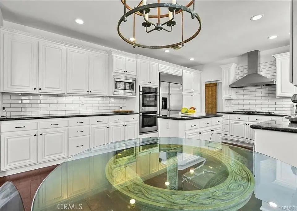 3450 Malaga Court Calabasas, CA 91302