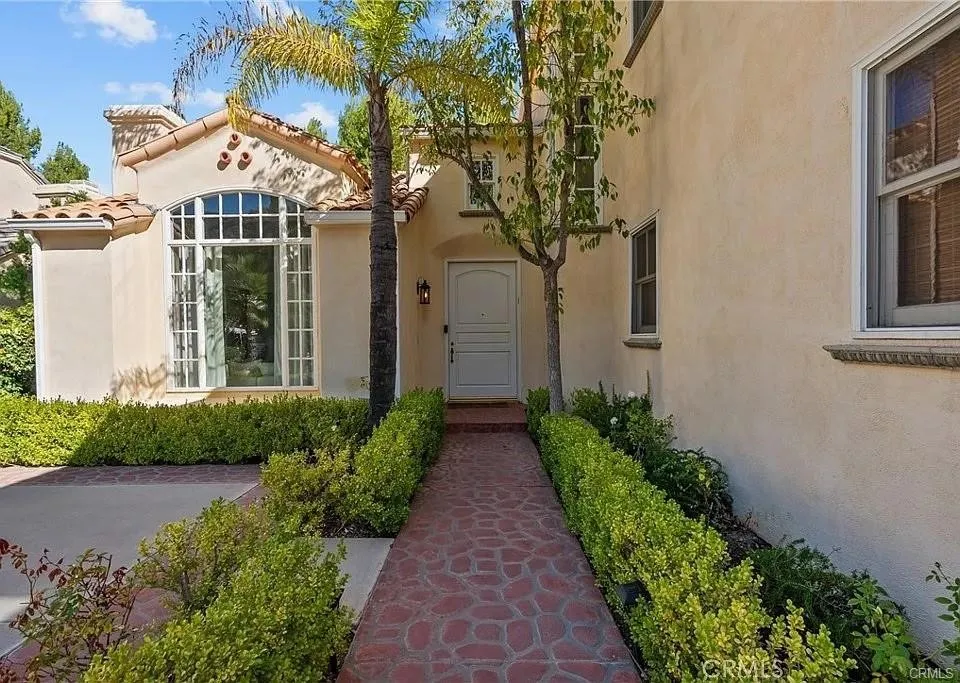 3450 Malaga Court Calabasas, CA 91302