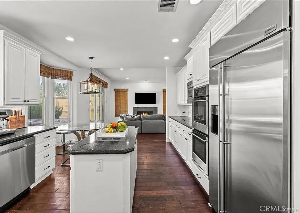 3450 Malaga Court Calabasas, CA 91302