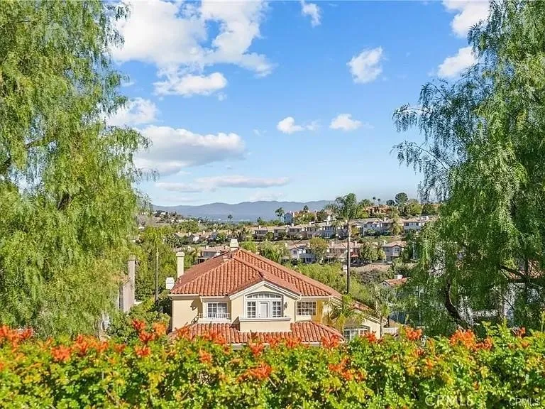 3450 Malaga Court Calabasas, CA 91302
