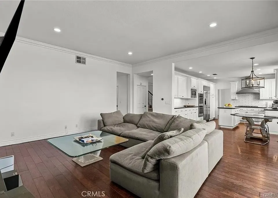 3450 Malaga Court Calabasas, CA 91302