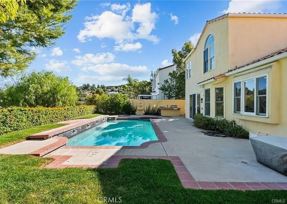 3450 Malaga Court Calabasas, CA 91302