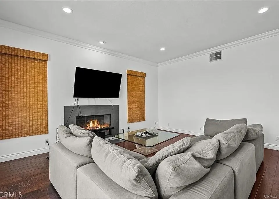 3450 Malaga Court Calabasas, CA 91302