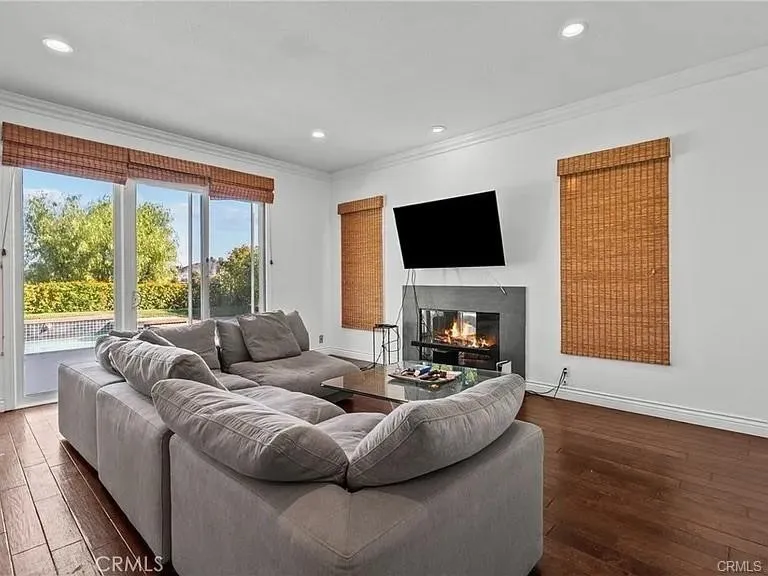 3450 Malaga Court Calabasas, CA 91302