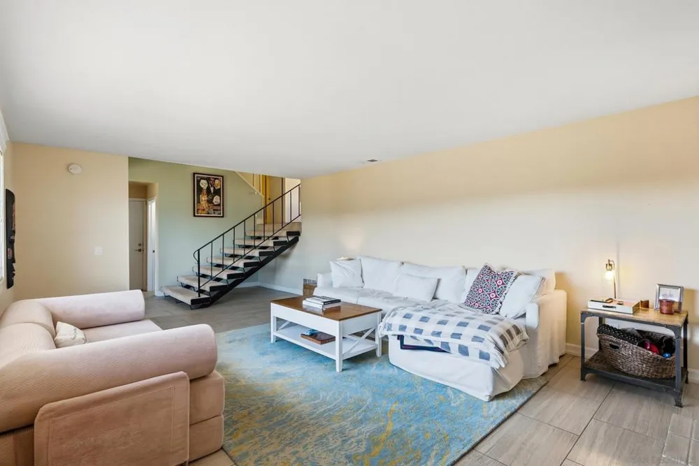 4866 Park Dr Carlsbad, CA 92008