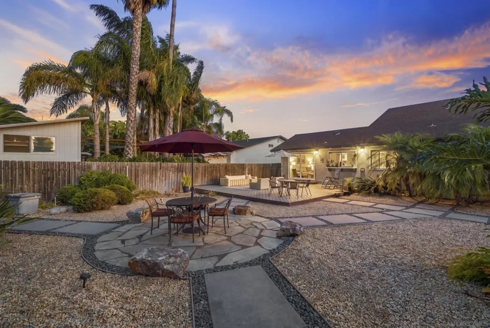4866 Park Dr Carlsbad, CA 92008