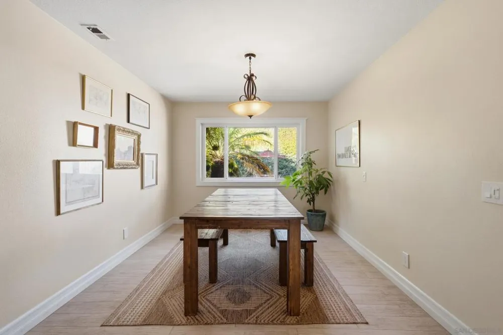4866 Park Dr Carlsbad, CA 92008