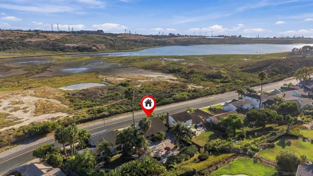 4866 Park Dr Carlsbad, CA 92008