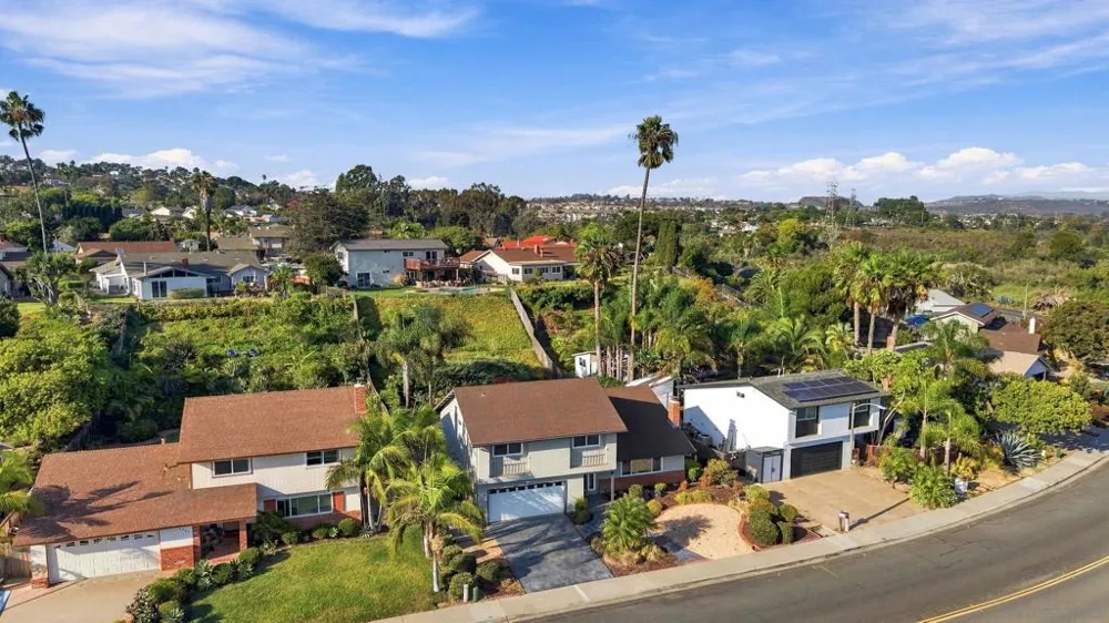 4866 Park Dr Carlsbad, CA 92008