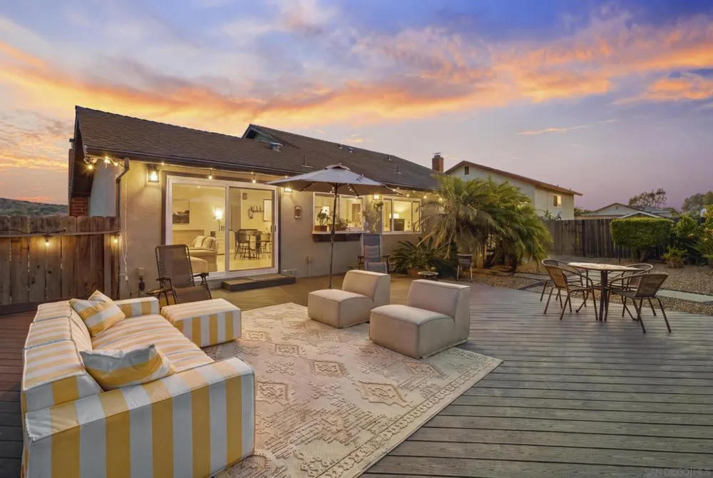 4866 Park Dr Carlsbad, CA 92008
