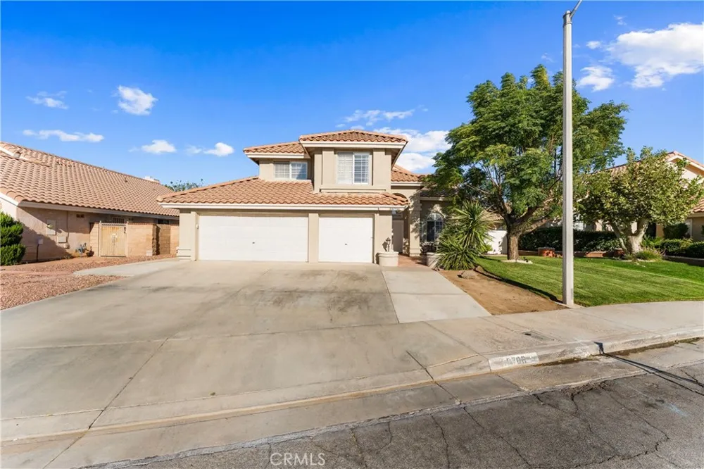 38706 La Mancha Court Palmdale, CA 93550