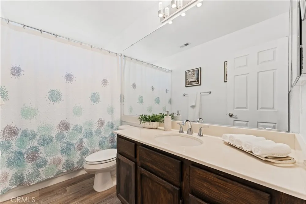 38706 La Mancha Court Palmdale, CA 93550