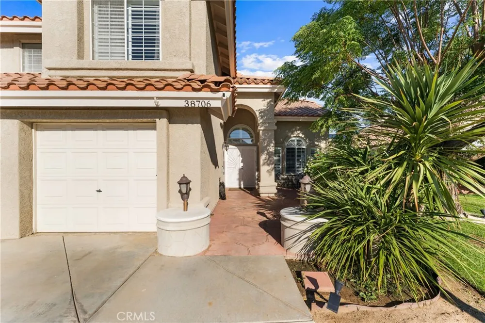 38706 La Mancha Court Palmdale, CA 93550