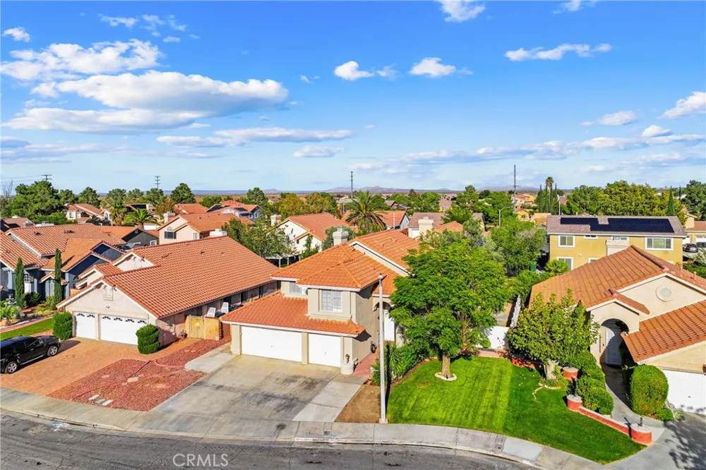 38706 La Mancha Court Palmdale, CA 93550