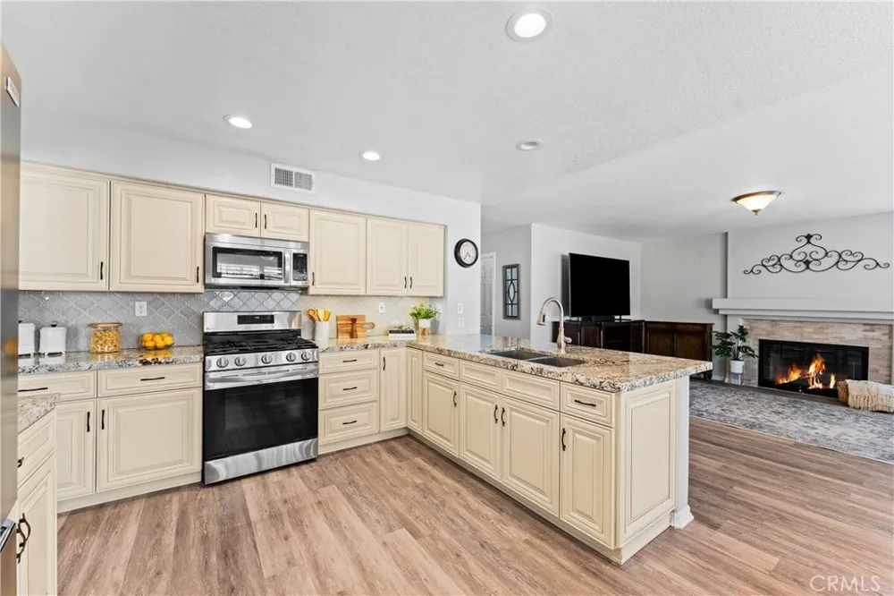 38706 La Mancha Court Palmdale, CA 93550